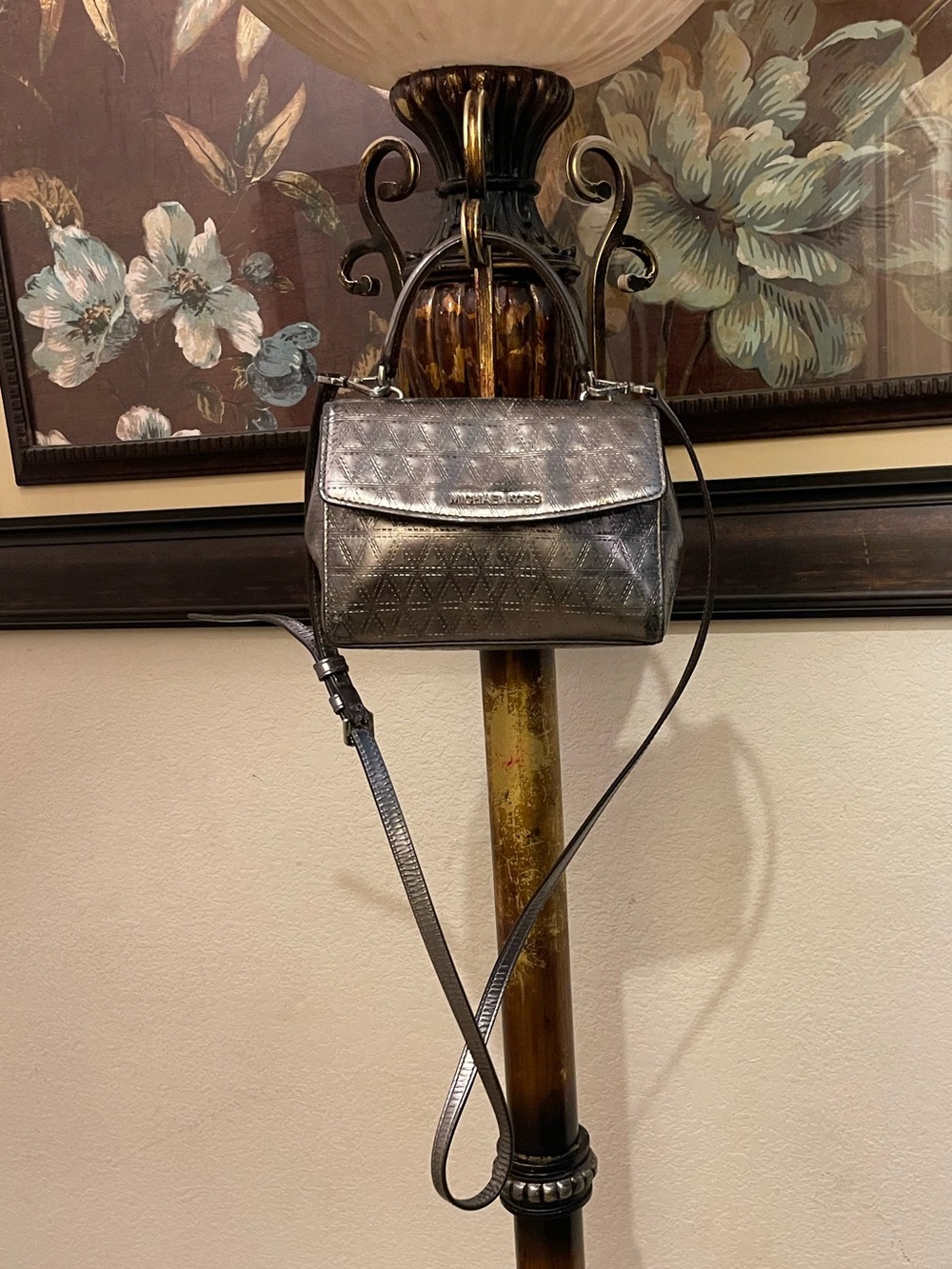 Michael Kors please check all picture of condition
